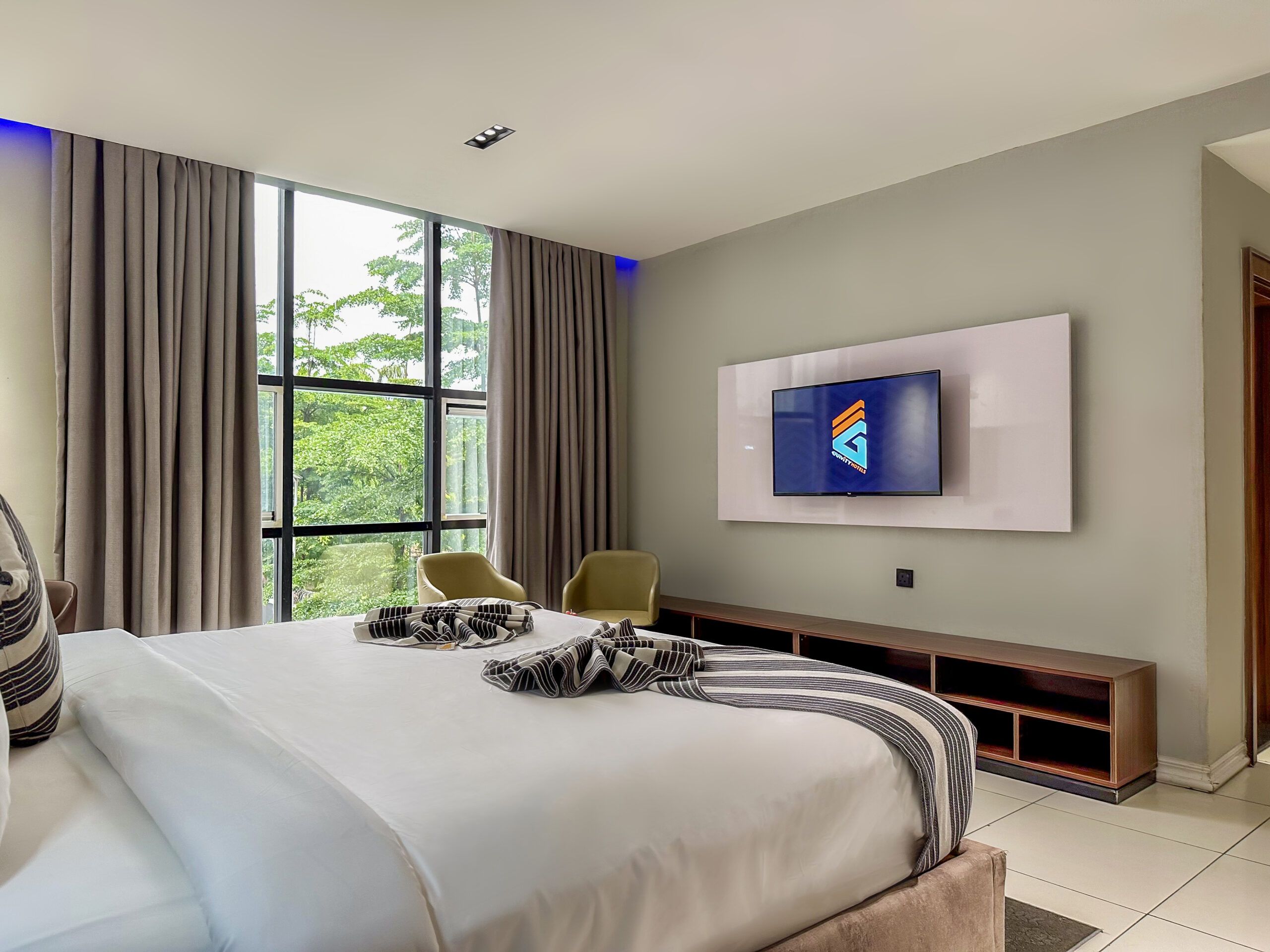 Gravity hotels-8